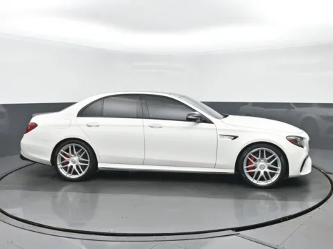 Photos of 2019 Mercedes-Benz E-Class E 63 S AMG for sale in Highland Park, IL at Gravity Autos Chicago