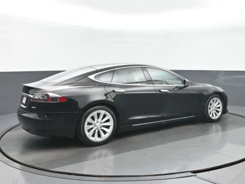 Another view of 2017 Tesla Model S 100D for sale in Highland Park, IL at Gravity Autos Chicago