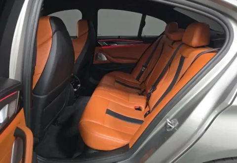 More photos of 2022 BMW M5 at Gravity Autos Chicago, IL