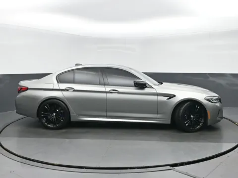 Photos of 2022 BMW M5 for sale in Highland Park, IL at Gravity Autos Chicago