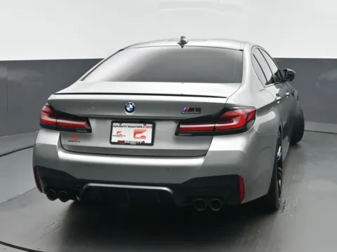 More photos of 2022 BMW M5 Competition at Gravity Autos Chicago, IL
