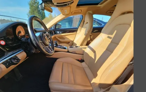 More photos of 2018 Porsche Panamera at Gravity Autos Chicago, IL