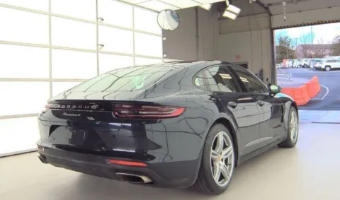 Photos of 2018 Porsche Panamera for sale in Highland Park, IL at Gravity Autos Chicago
