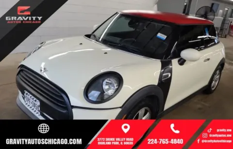 White 2020 MINI Cooper Classic for sale in Highland Park, IL