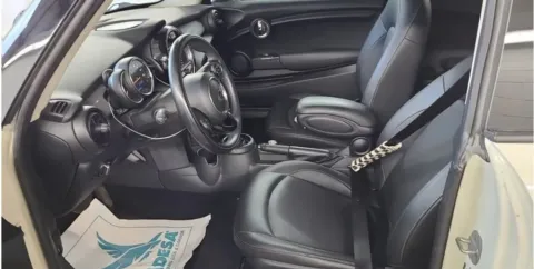 More photos of 2020 MINI Cooper Classic at Gravity Autos Chicago, IL