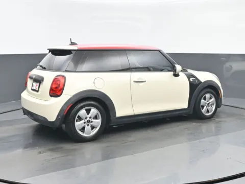Another view of 2020 MINI Cooper Classic for sale in Highland Park, IL at Gravity Autos Chicago