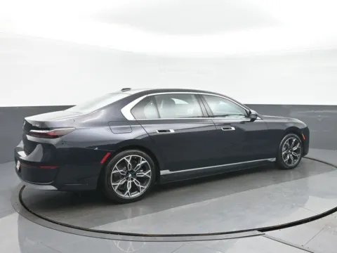 Another view of 2023 BMW i7 xDrive60 for sale in Highland Park, IL at Gravity Autos Chicago