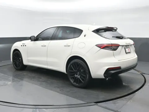 More photos of 2022 Maserati Levante Modena at Gravity Autos Chicago, IL