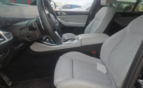 More photos of 2024 BMW X5 xDrive40i at Gravity Autos Chicago, IL
