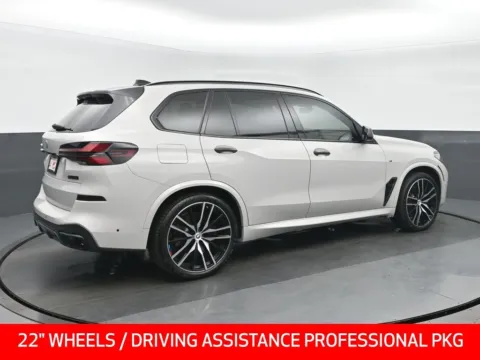 Another view of 2022 BMW X5 M50i for sale in Highland Park, IL at Gravity Autos Chicago
