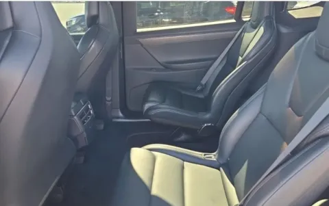 More photos of 2019 Tesla Model X Performance at Gravity Autos Chicago, IL