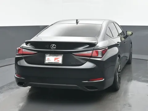 More photos of 2022 Lexus ES 350 at Gravity Autos Chicago, IL