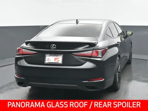 More photos of 2022 Lexus ES 350 at Gravity Autos Chicago, IL
