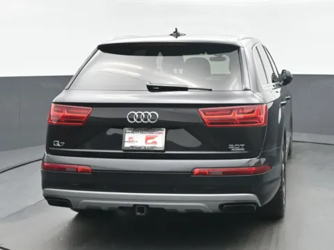 More photos of 2018 Audi Q7 3.0T Prestige at Gravity Autos Chicago, IL
