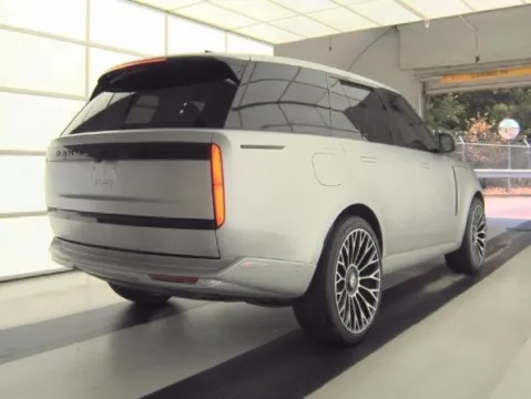 Photos of 2023 Land Rover Range Rover SE for sale in Highland Park, IL at Gravity Autos Chicago