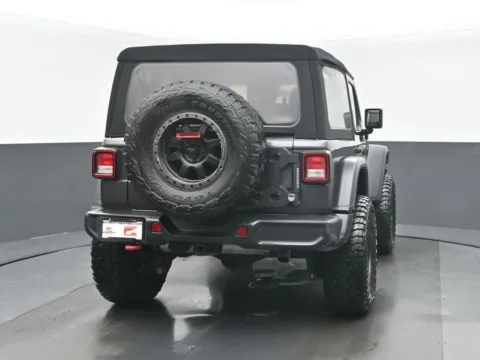 More photos of 2020 Jeep Wrangler Rubicon at Gravity Autos Chicago, IL