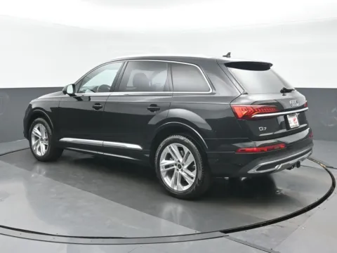 More photos of 2023 Audi Q7 45 Premium Plus at Gravity Autos Chicago, IL