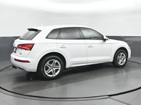 Another view of 2018 Audi Q5 2.0T Premium for sale in Highland Park, IL at Gravity Autos Chicago