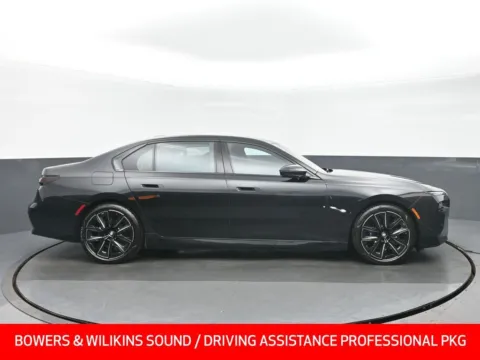 Photos of 2023 BMW i7 xDrive60 for sale in Highland Park, IL at Gravity Autos Chicago