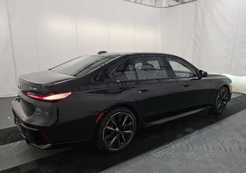 Photos of 2023 BMW i7 xDrive60 for sale in Highland Park, IL at Gravity Autos Chicago