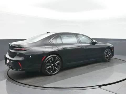 Another view of 2023 BMW i7 xDrive60 for sale in Highland Park, IL at Gravity Autos Chicago
