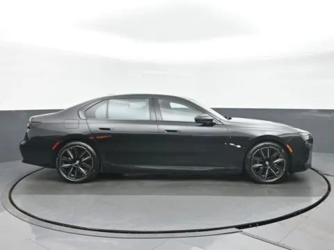 Photos of 2023 BMW i7 xDrive60 for sale in Highland Park, IL at Gravity Autos Chicago