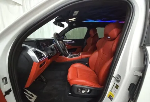 More photos of 2023 BMW XM at Gravity Autos Chicago, IL