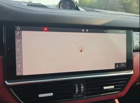 More photos of 2019 Porsche Cayenne S at Gravity Autos Chicago, IL