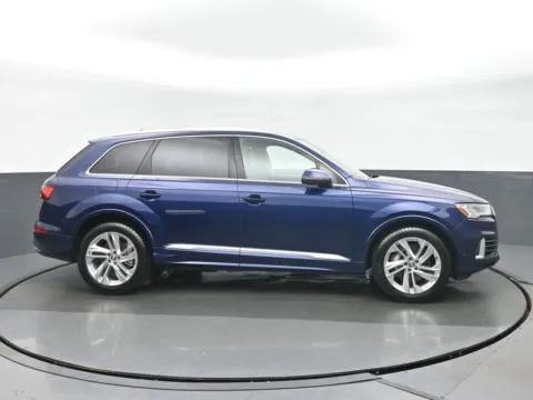 Photos of 2020 Audi Q7 55 Prestige for sale in Highland Park, IL at Gravity Autos Chicago