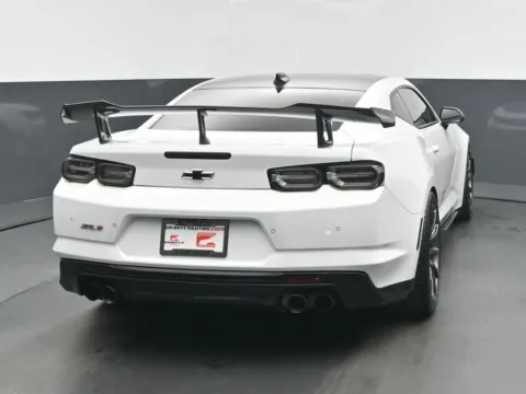 More photos of 2019 Chevrolet Camaro ZL1 at Gravity Autos Chicago, IL