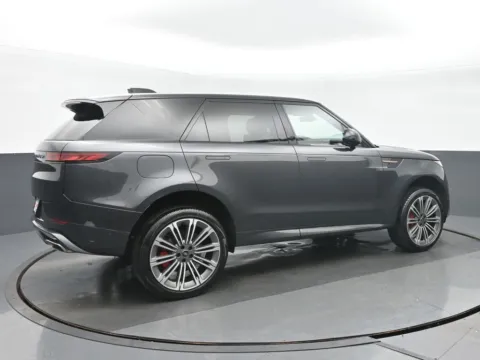 Another view of 2024 Land Rover Range Rover Sport Dynamic SE for sale in Highland Park, IL at Gravity Autos Chicago
