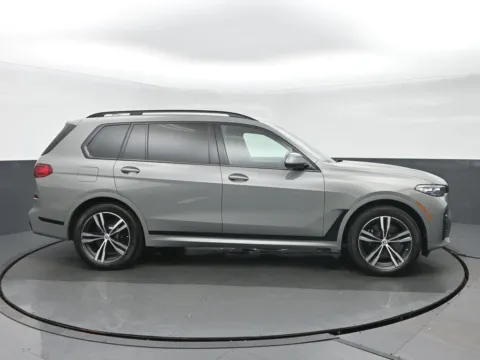 Photos of 2022 BMW X7 M50i for sale in Highland Park, IL at Gravity Autos Chicago