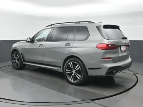 More photos of 2022 BMW X7 M50i at Gravity Autos Chicago, IL
