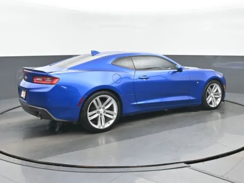 Another view of 2016 Chevrolet Camaro 1LT for sale in Highland Park, IL at Gravity Autos Chicago