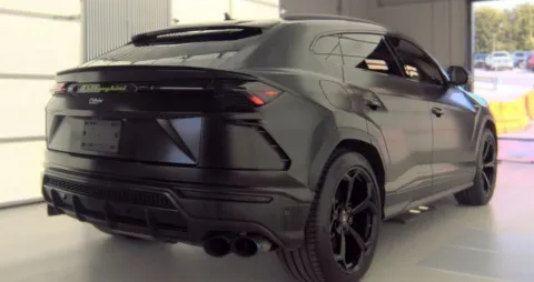 Photos of 2019 Lamborghini Urus for sale in Highland Park, IL at Gravity Autos Chicago