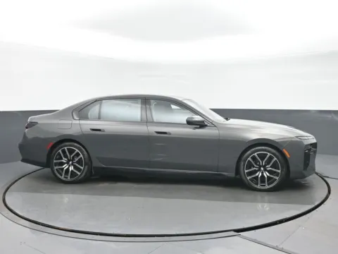 Photos of 2023 BMW i7 xDrive60 for sale in Highland Park, IL at Gravity Autos Chicago