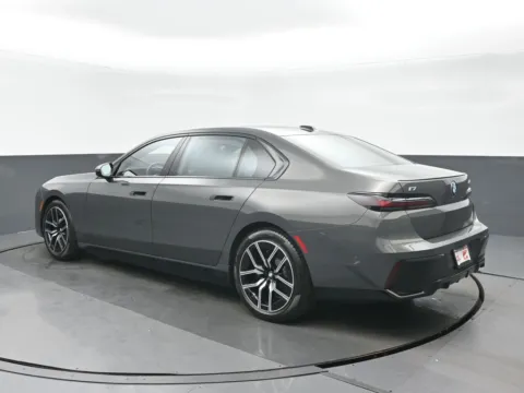 More photos of 2023 BMW i7 xDrive60 at Gravity Autos Chicago, IL