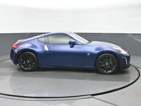 Photos of 2017 Nissan 370Z for sale in Highland Park, IL at Gravity Autos Chicago