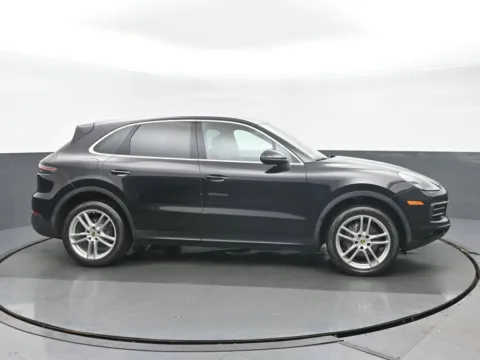 Photos of 2019 Porsche Cayenne for sale in Highland Park, IL at Gravity Autos Chicago