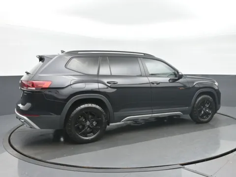 Another view of 2025 Volkswagen Atlas 2.0T Peak Edition for sale in Highland Park, IL at Gravity Autos Chicago