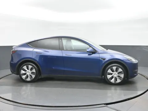 Photos of 2020 Tesla Model Y Long Range for sale in Highland Park, IL at Gravity Autos Chicago