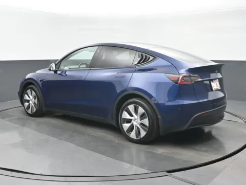 More photos of 2020 Tesla Model Y Long Range at Gravity Autos Chicago, IL