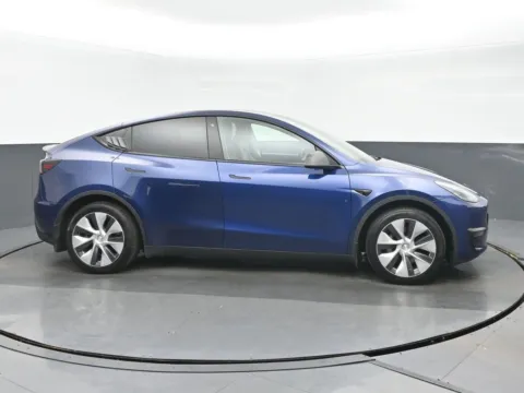 Photos of 2020 Tesla Model Y Long Range for sale in Highland Park, IL at Gravity Autos Chicago