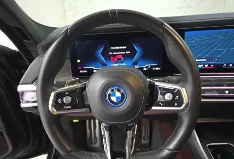 Another view of 2023 BMW i7 xDrive60 for sale in Highland Park, IL at Gravity Autos Chicago