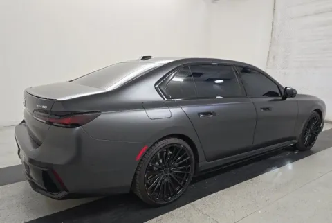 Photos of 2023 BMW i7 xDrive60 for sale in Highland Park, IL at Gravity Autos Chicago