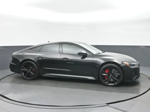 Photos of 2023 Audi RS 7 4.0T for sale in Highland Park, IL at Gravity Autos Chicago