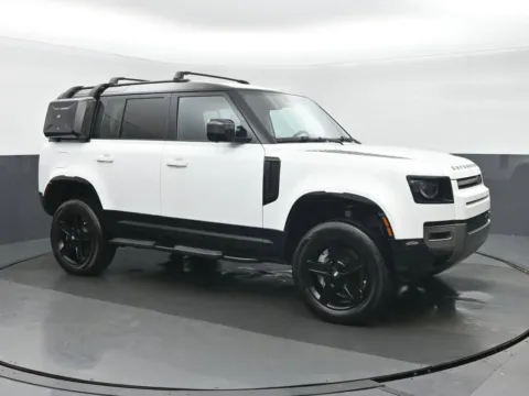 Photos of 2023 Land Rover Defender 110 X-Dynamic SE for sale in Highland Park, IL at Gravity Autos Chicago
