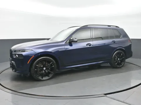 Another view of 2023 BMW X7 M60i for sale in Highland Park, IL at Gravity Autos Chicago