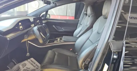 More photos of 2022 Tesla Model X at Gravity Autos Chicago, IL