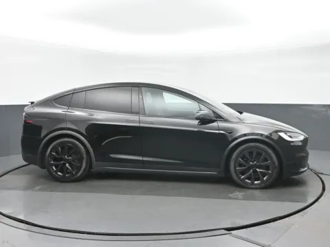 Photos of 2022 Tesla Model X for sale in Highland Park, IL at Gravity Autos Chicago